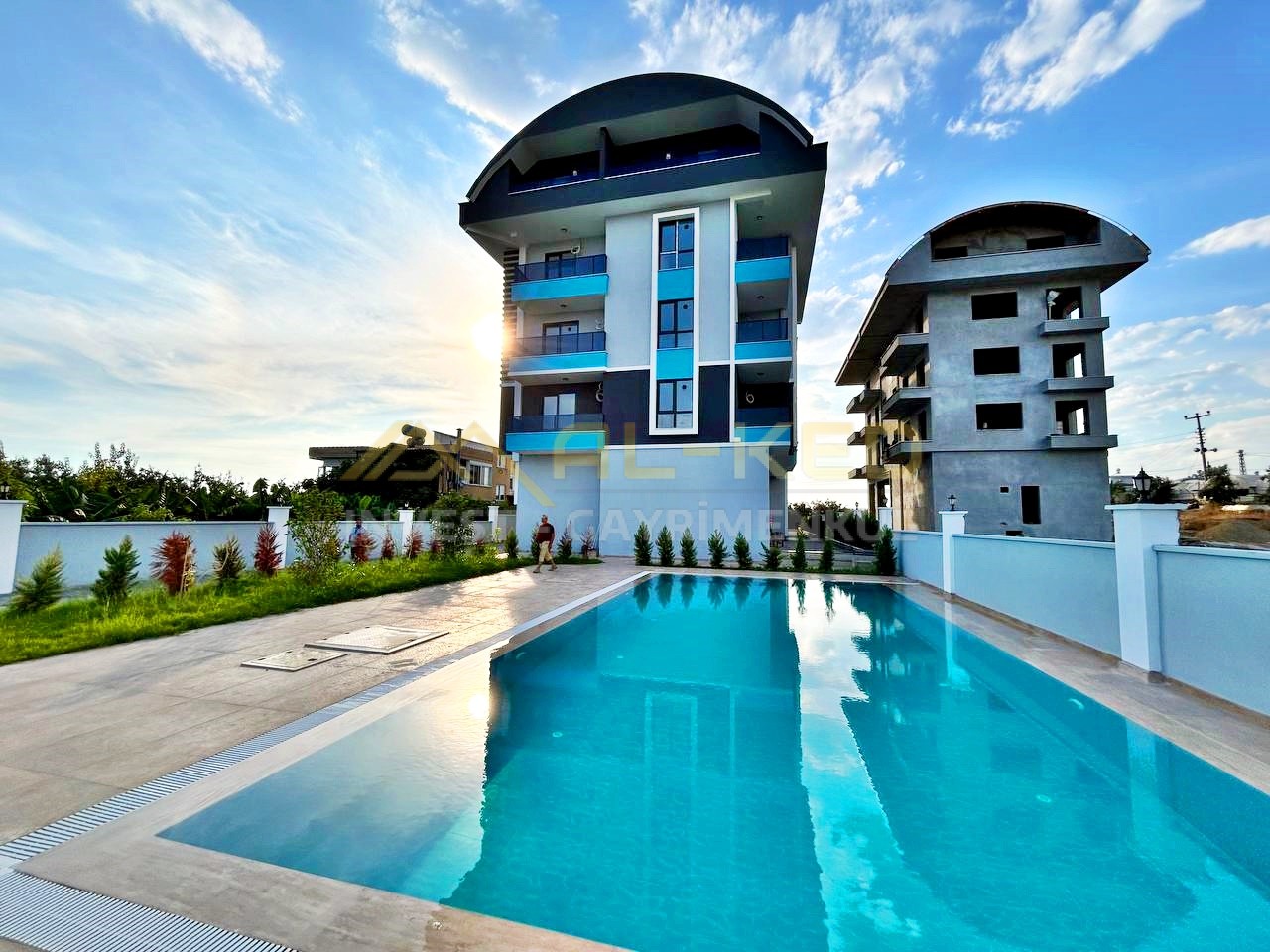 ALANYA PAYALLARDA SATILIK DENİZ MANZARALI SIFIR 1+1 DAİRE