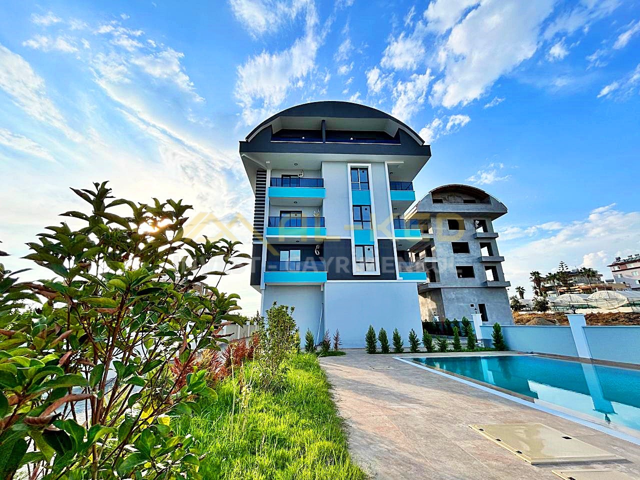 ALANYA PAYALLARDA SATILIK DENİZ MANZARALI SIFIR 2+1 DUBLEKS DAİRE